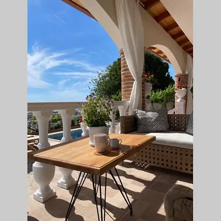 Vila Bles Villa *
